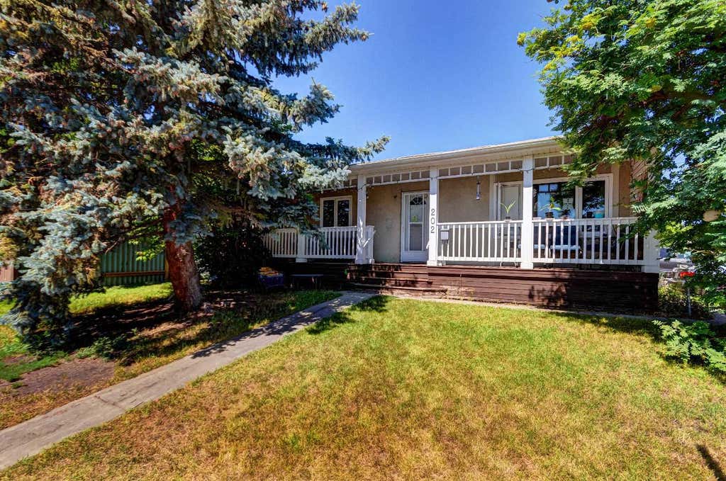 Photo of 202 Olympia Drive SE, Calgary, AB T2C 1H5 (MLS # A2332569)