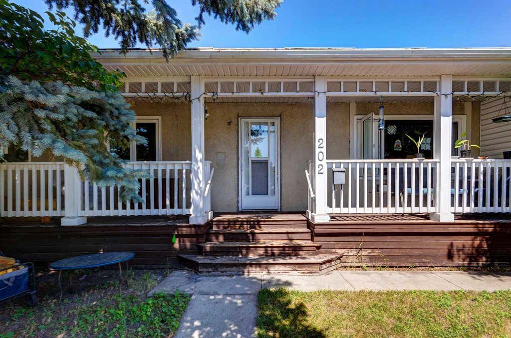 Photo of 202 Olympia Drive SE, Calgary, AB T2C 1H5 (MLS # A2332569)