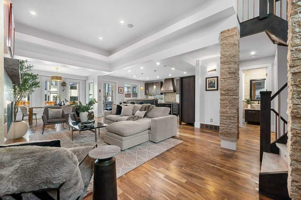 Photo of 630 25 Avenue NE, Calgary, AB T2E 1Y5 (MLS # A2286325)