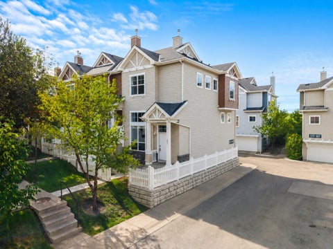 Photo of 241 Elgin Gardens SE, Calgary, AB T2Z 4T6 (MLS # A2341366)