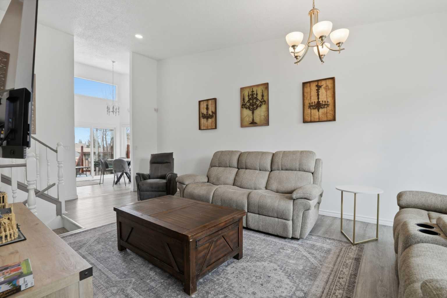 203 Shawglen Road SW