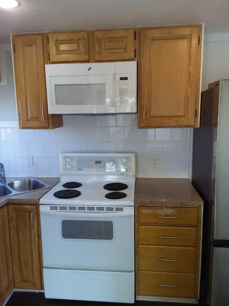 6220 17 Avenue SE 300