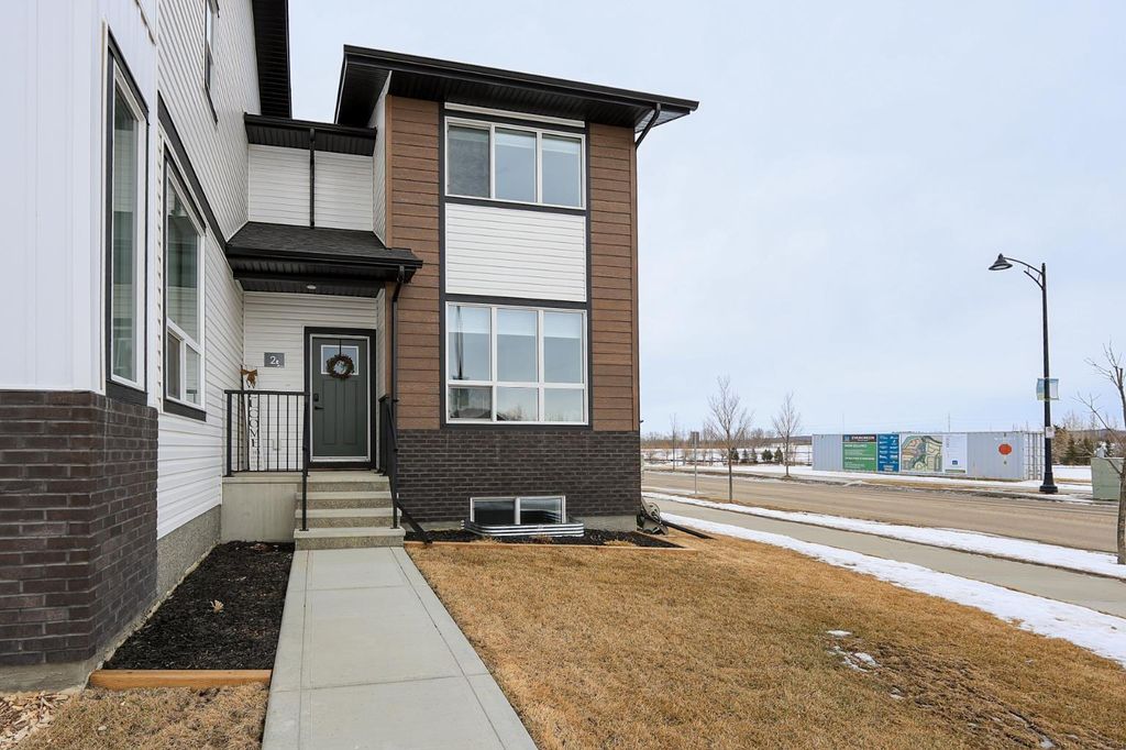 Photo of 2 Evergreen Way #E, Red Deer, AB T4P 3H1 (MLS # A2292431)