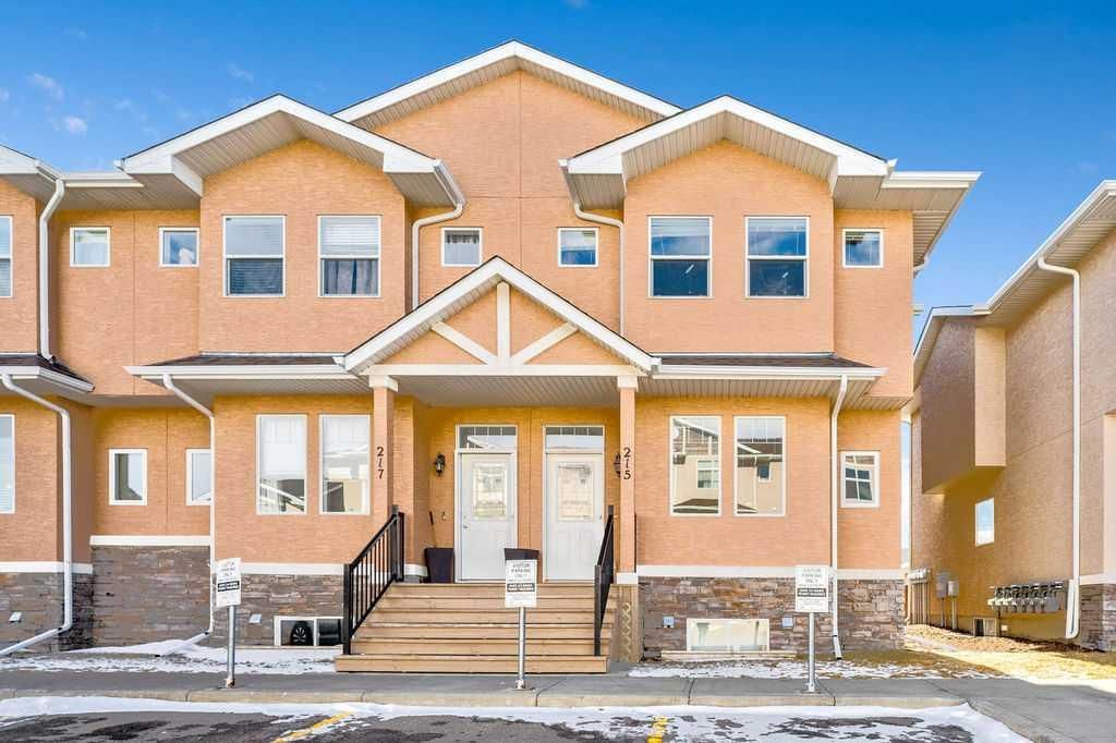 Photo of 215 Strathcona Circle, Strathmore, AB T1P 0B1 (MLS # A2282289)
