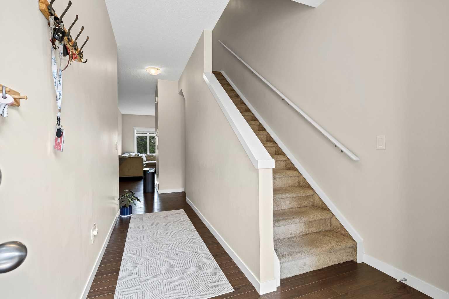 72 Copperpond Landing SE