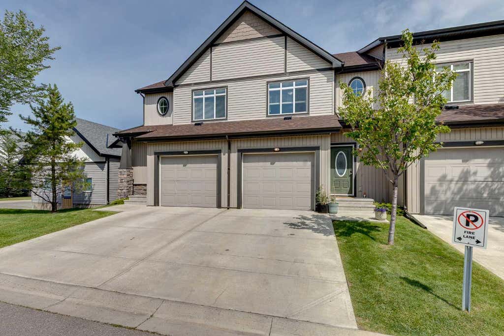 Photo of 72 Copperpond Landing SE, Calgary, AB T2Z 1G6 (MLS # A2335459)