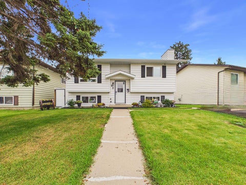 Photo of 42 Greenham Drive, Red Deer, AB T4P 2X4 (MLS # A2337123)