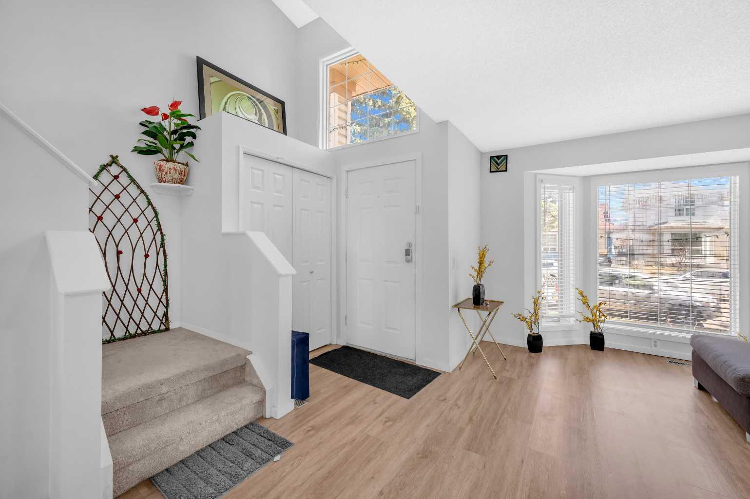 369 Martinwood Place NE