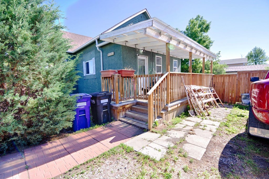Photo of 2424 4 Avenue, Fort Macleod, AB T0L 0Z0 (MLS # A2344997)