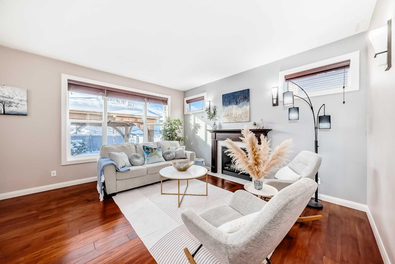 297 Evanspark Gardens NW