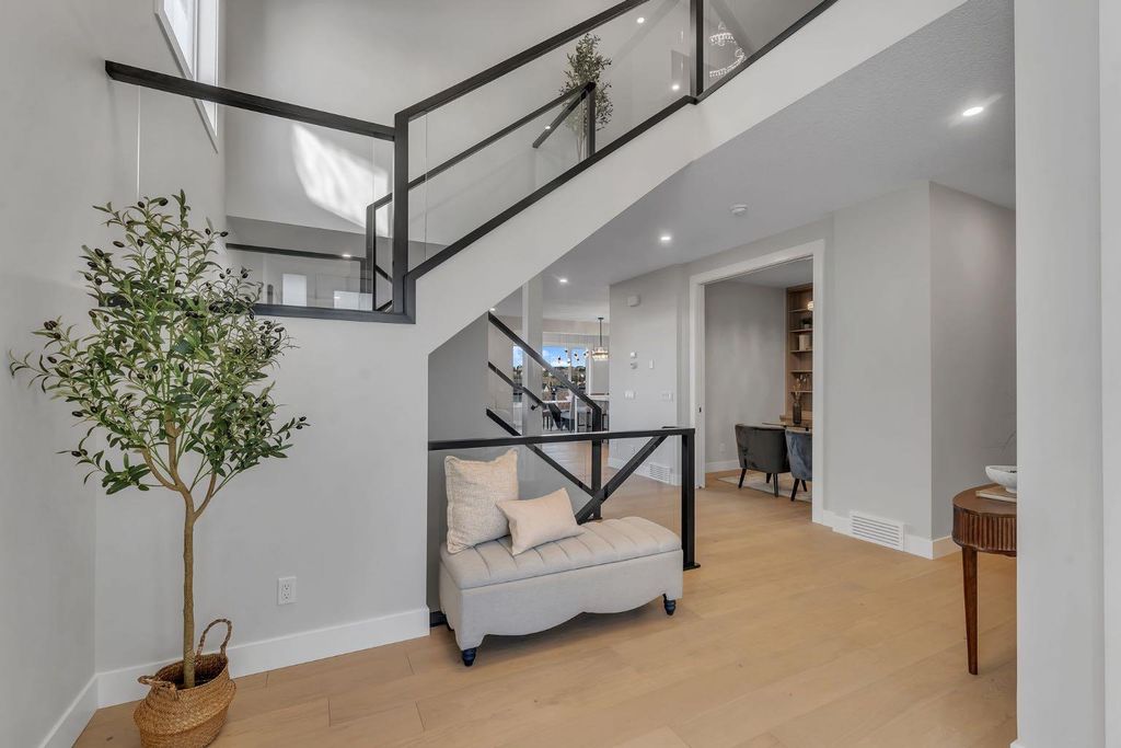 Photo of 28 Spring Creek Point SW, Calgary, AB T3H 6E2 (MLS # A2305464)