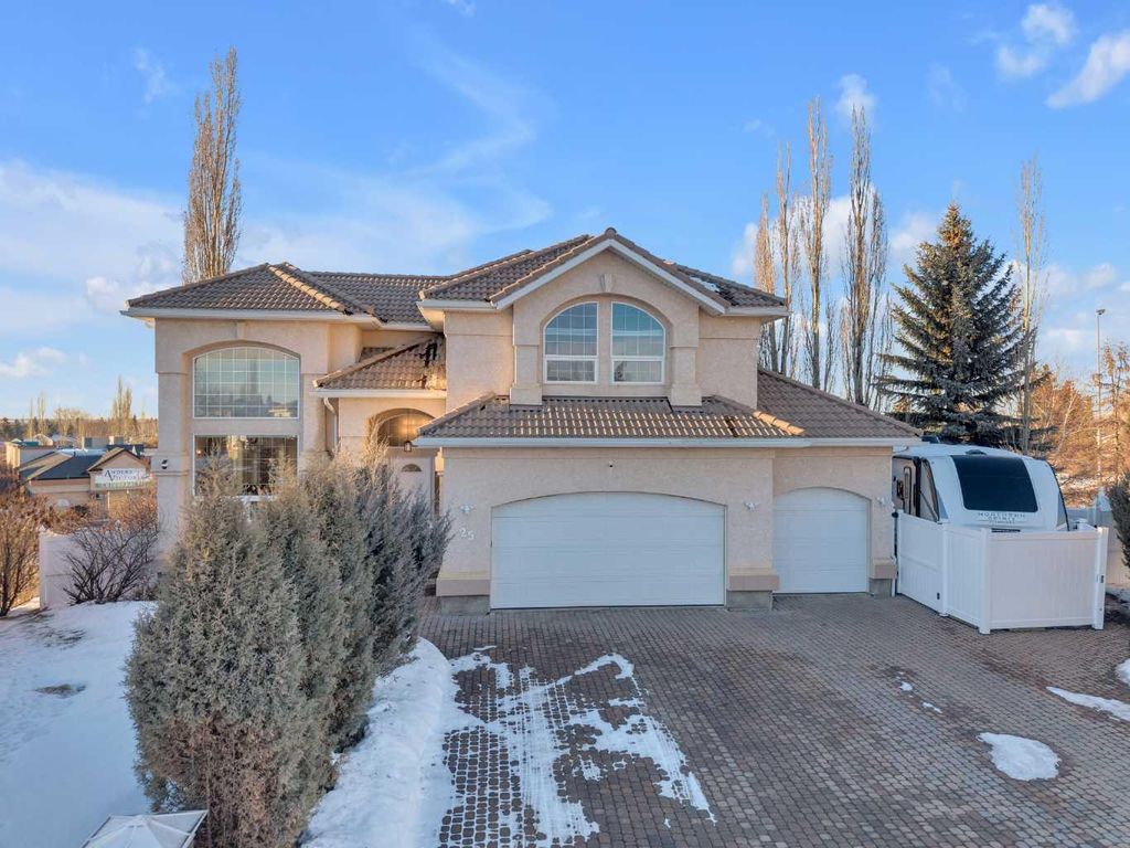 Photo of 25 Ashmore Close, Red Deer, AB T4R 2R7 (MLS # A2304078)
