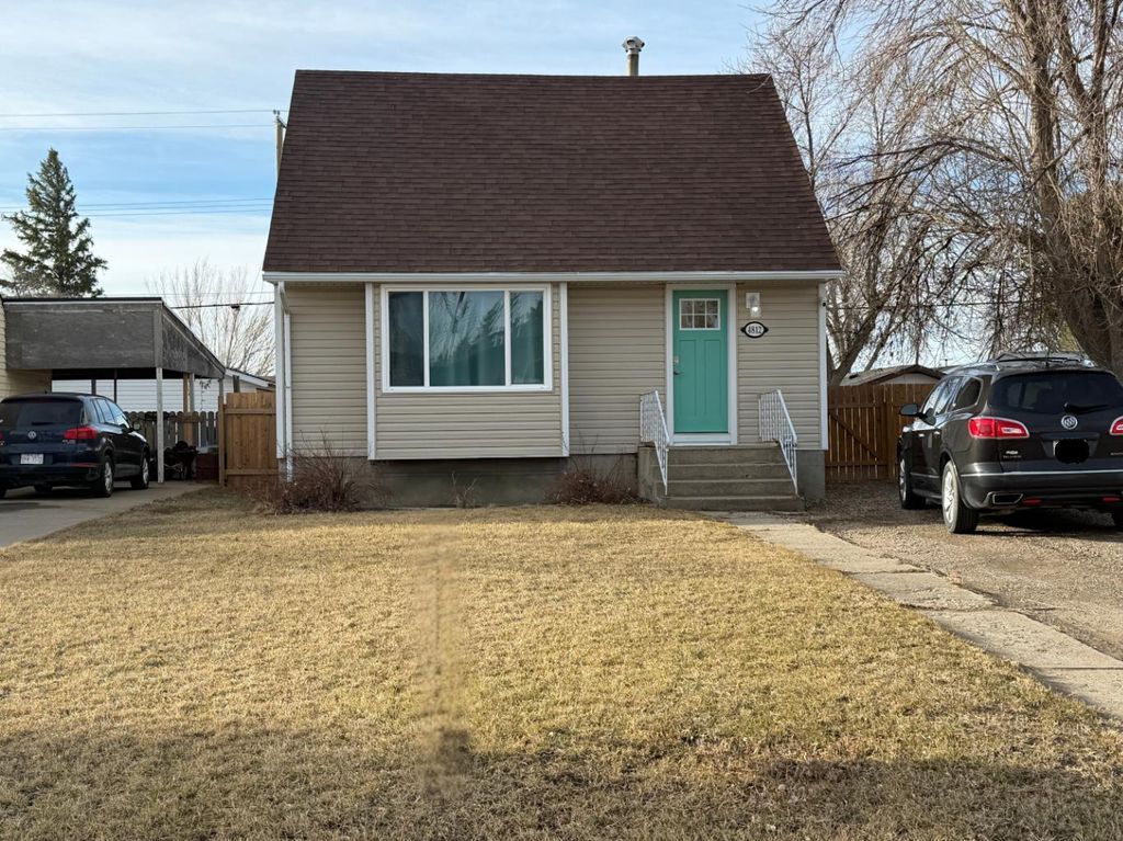 Photo of 4812 57 Avenue, Taber, AB T1G 1E4 (MLS # A2294922)