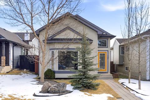 Photo of 28 Covington Close NE, Calgary, AB T3K 4M2 (MLS # A2300484)