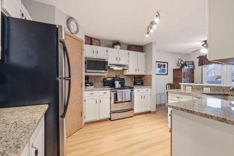 Photo of 158 Saratoga Close NE, Calgary, AB T1Y 7A1 (MLS # A2298487)