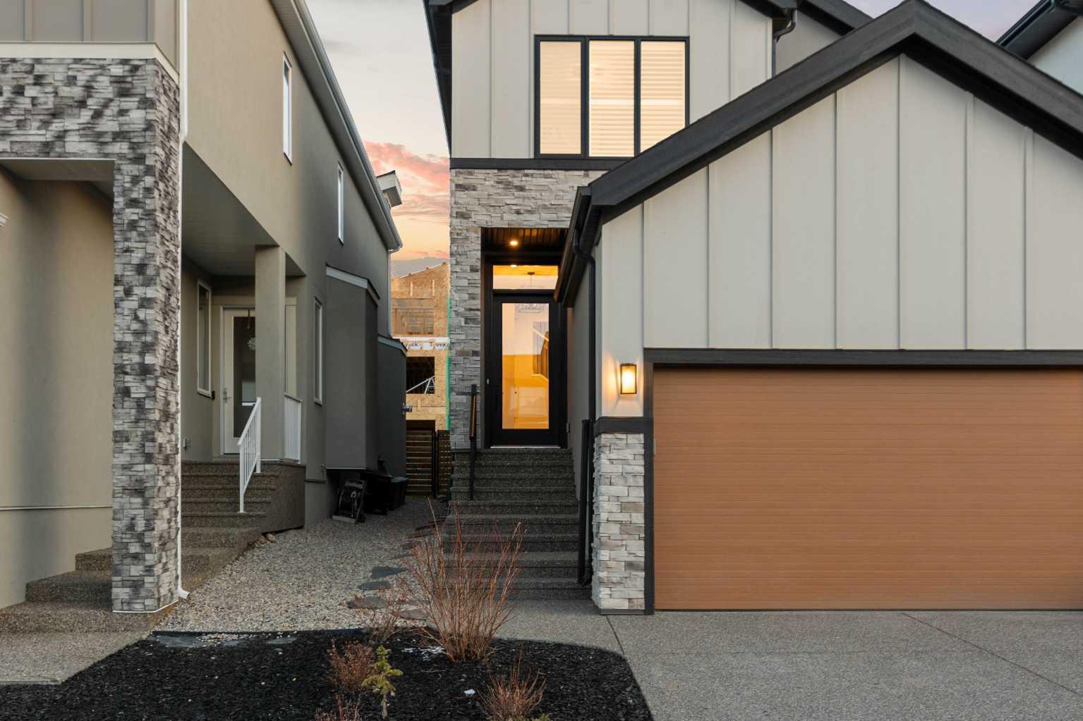 17 Coulee Crescent SW