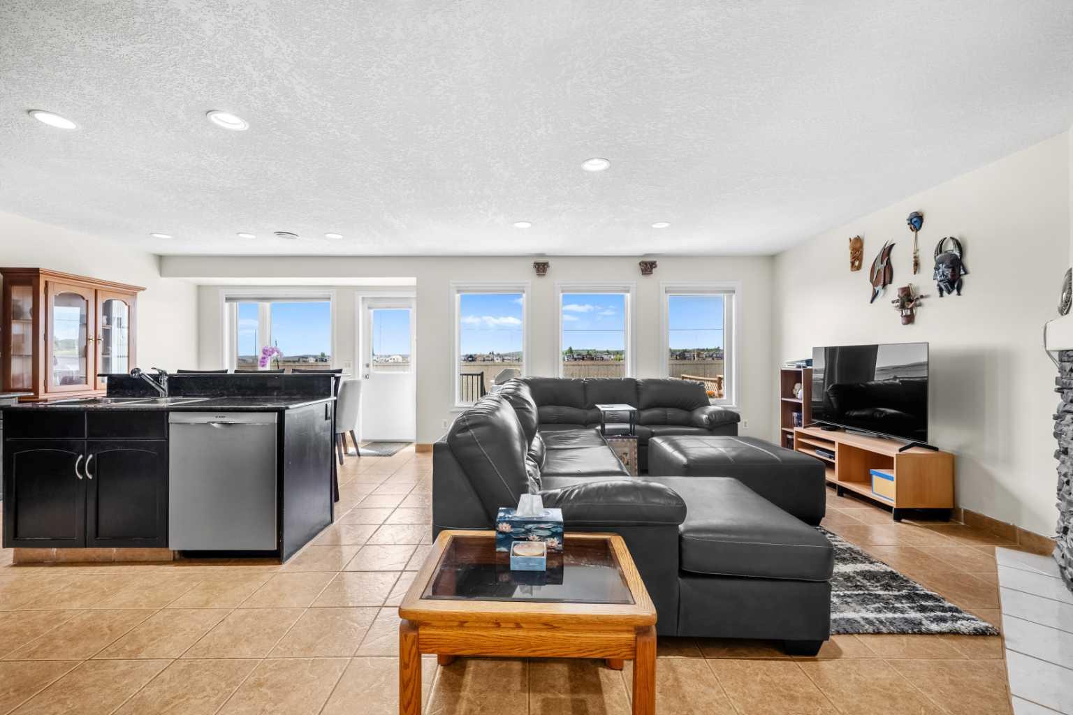 184 Somerglen Common SW
