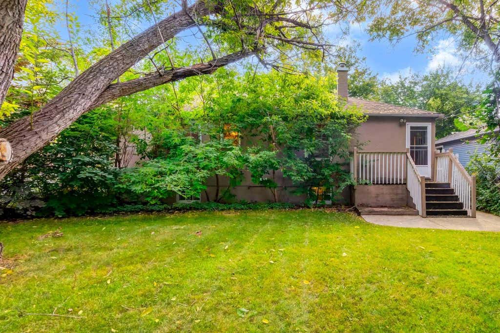 Photo of 1409 8 Street NW, Calgary, AB T2M 3K4 (MLS # A2338823)