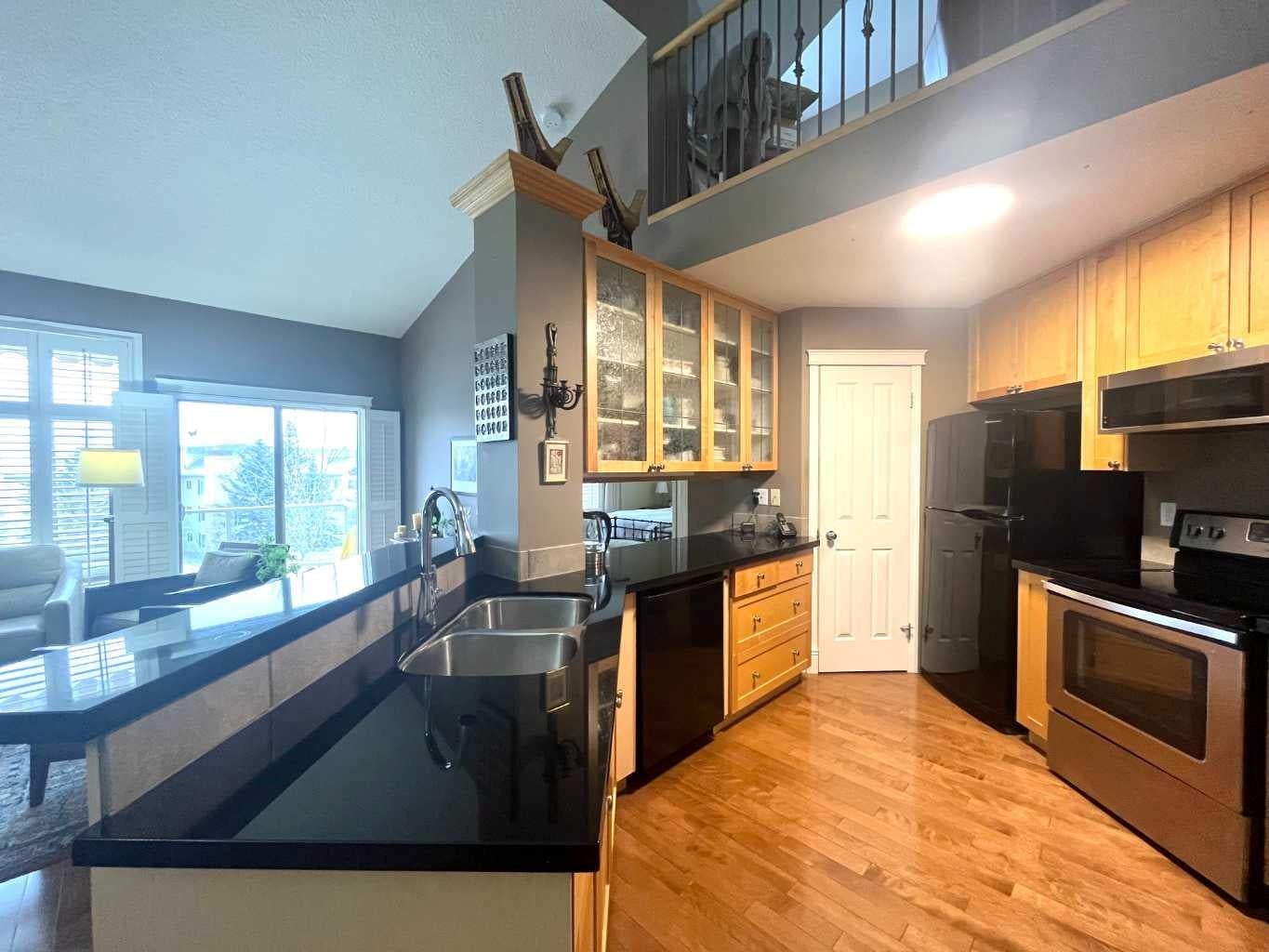 11 SPRINGBANK Terrace SW