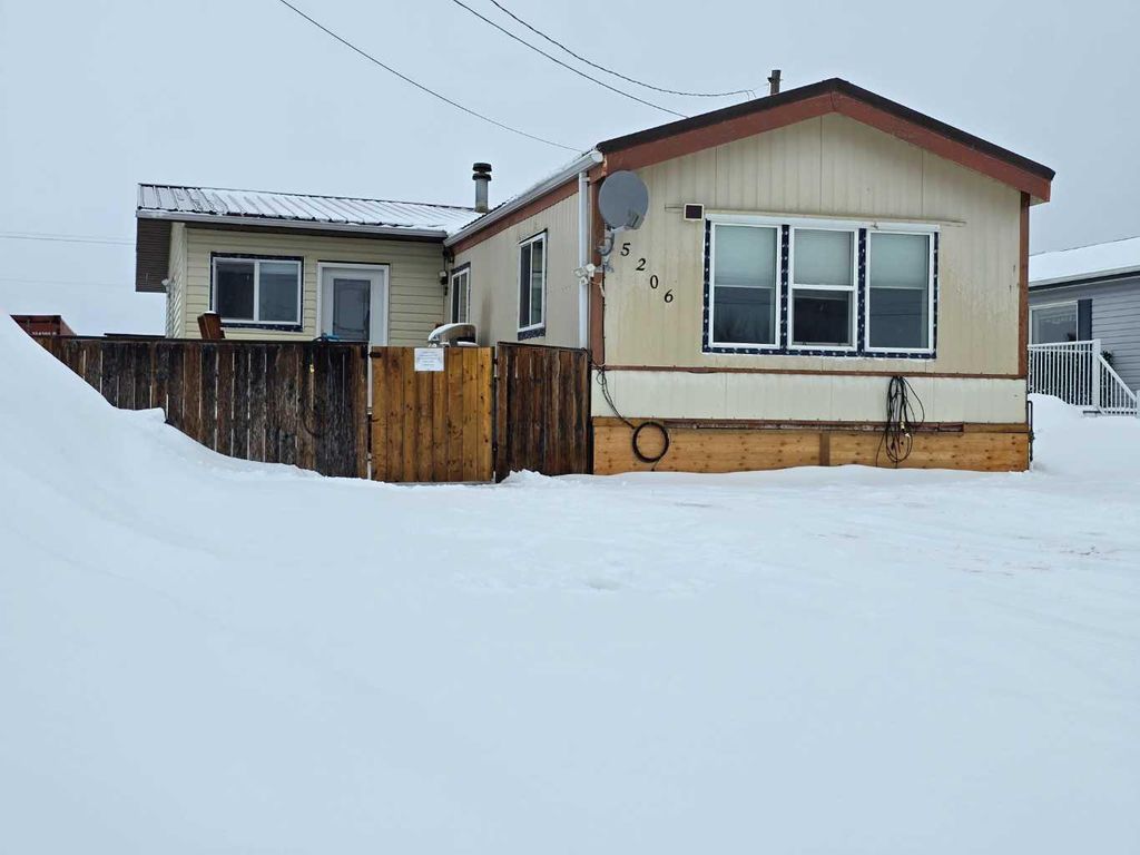 Photo of 5206 55 Avenue, Grimshaw, AB T0H 1W0 (MLS # A2293961)