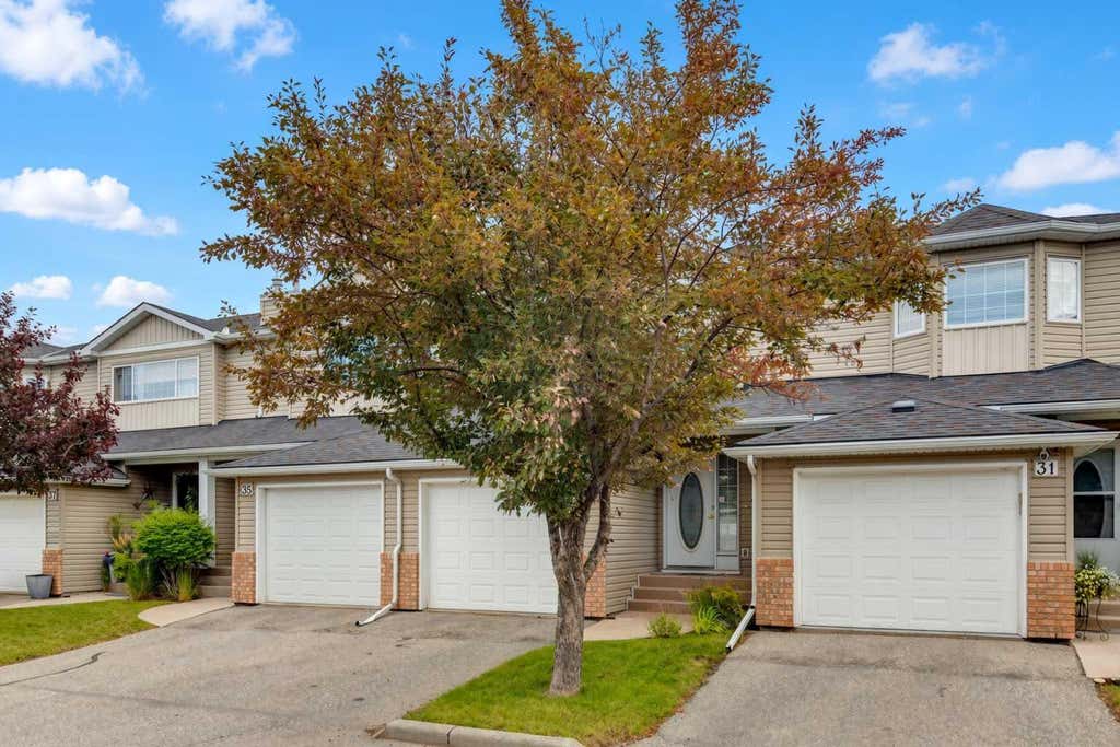 Photo of 33 Chaparral Ridge Terrace SE, Calgary, AB T2X 3N6 (MLS # A2338111)