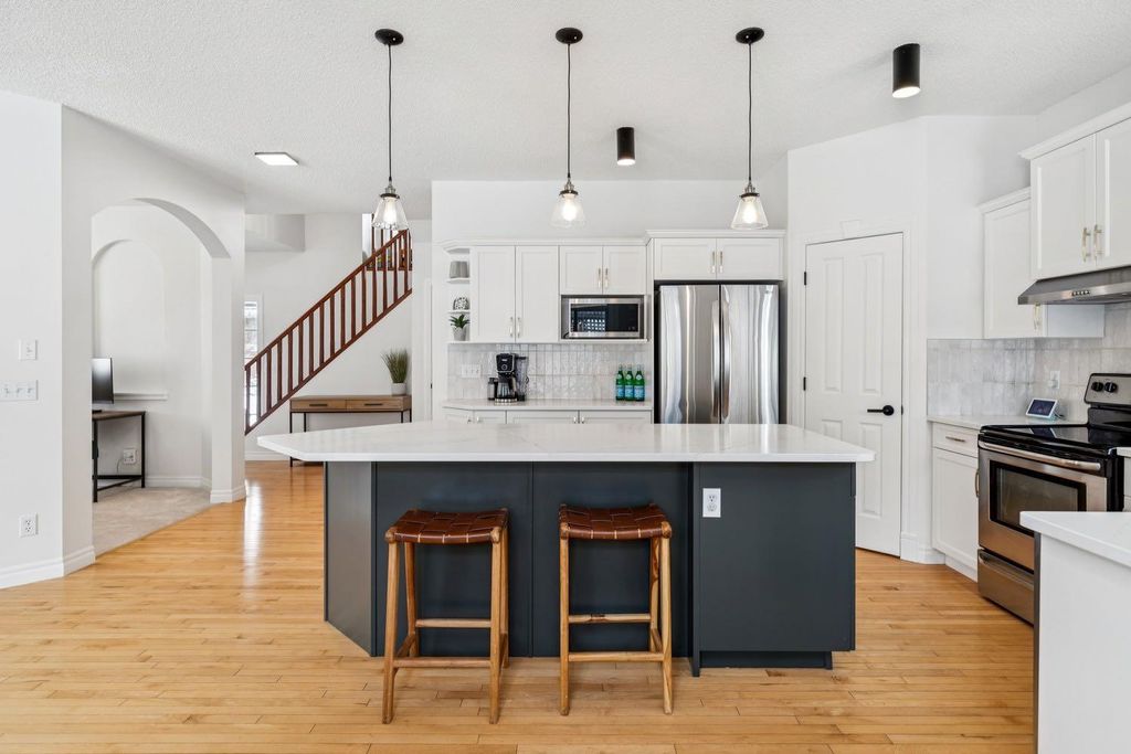 Photo of 90 Tuscany Glen Place NW, Calgary, AB T3L 2Z4 (MLS # A2304676)