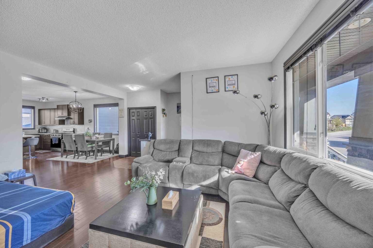 127 Skyview Springs Manor NE
