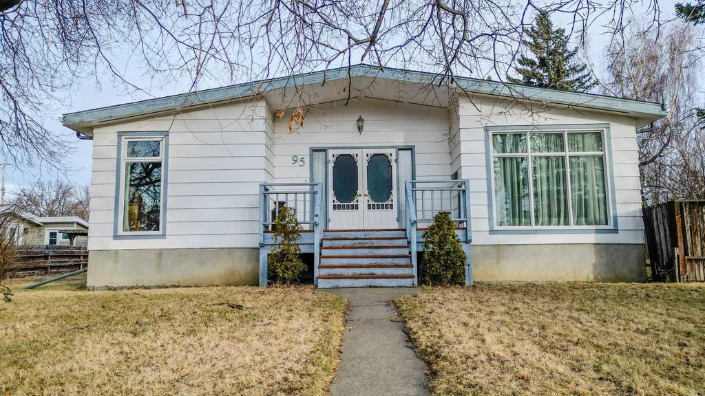 Photo of 95 N 250 W, Raymond, AB T0K 2S0 (MLS # A2282993)