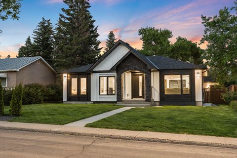 Photo of 4940 45 Street SW, Calgary, AB T3E 3W4 (MLS # A2264944)