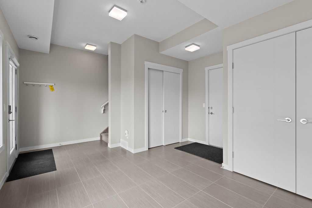 218 Sherwood Square NW 603