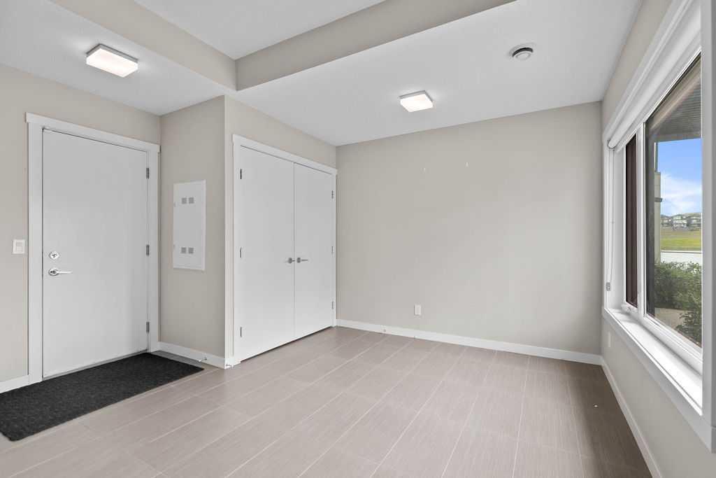 218 Sherwood Square NW 603