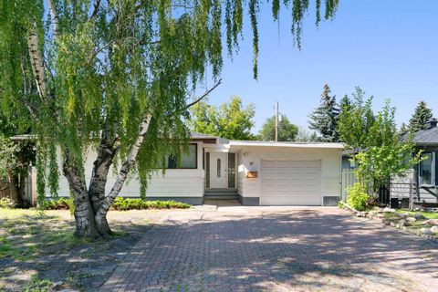 87 Hillgrove Drive SW Calgary AB T2V 3L8