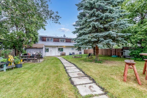 Photo of 5224 50 Avenue, Sylvan Lake, AB T4S 1E7 (MLS # A2331062)