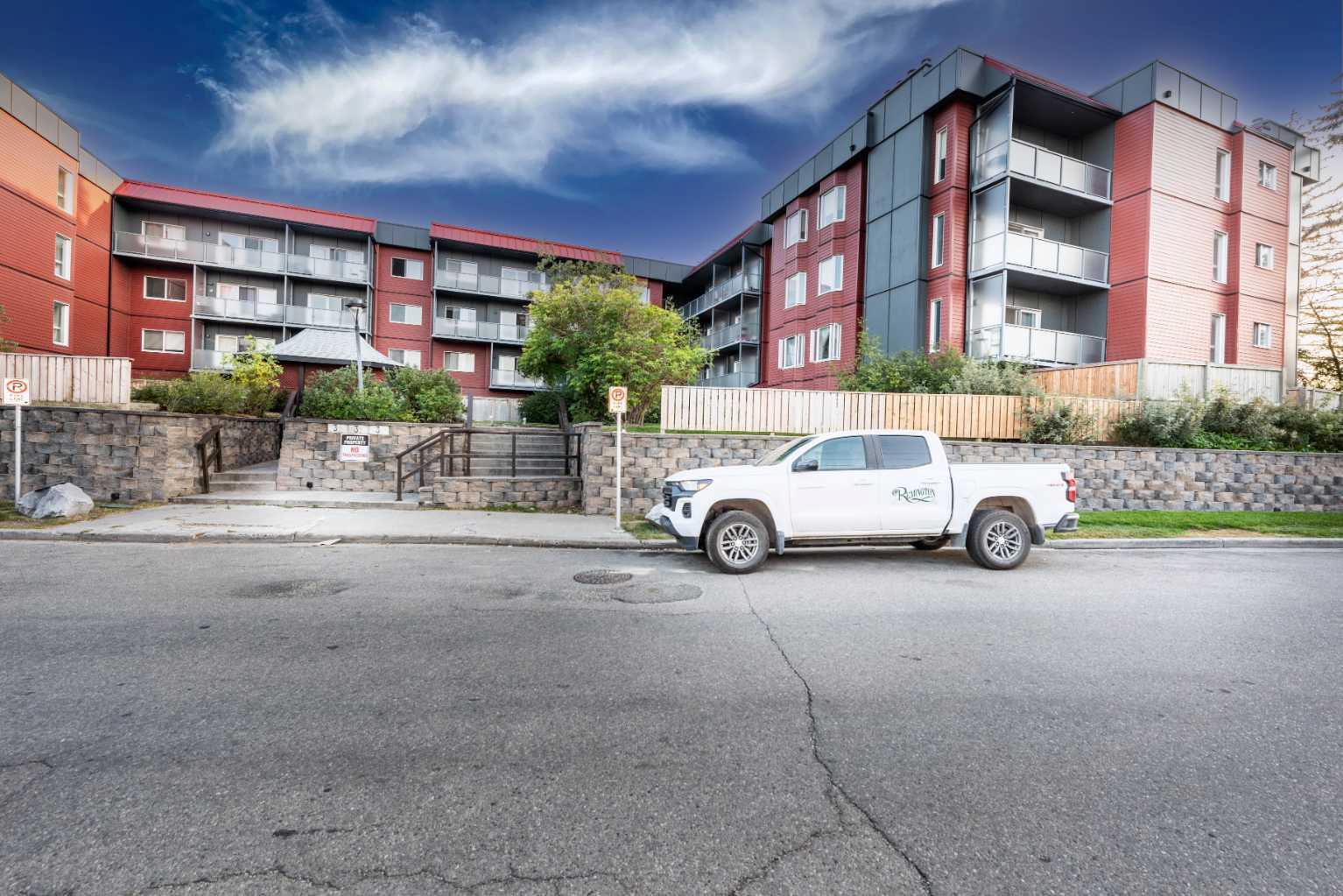 333 Garry Crescent NE 206