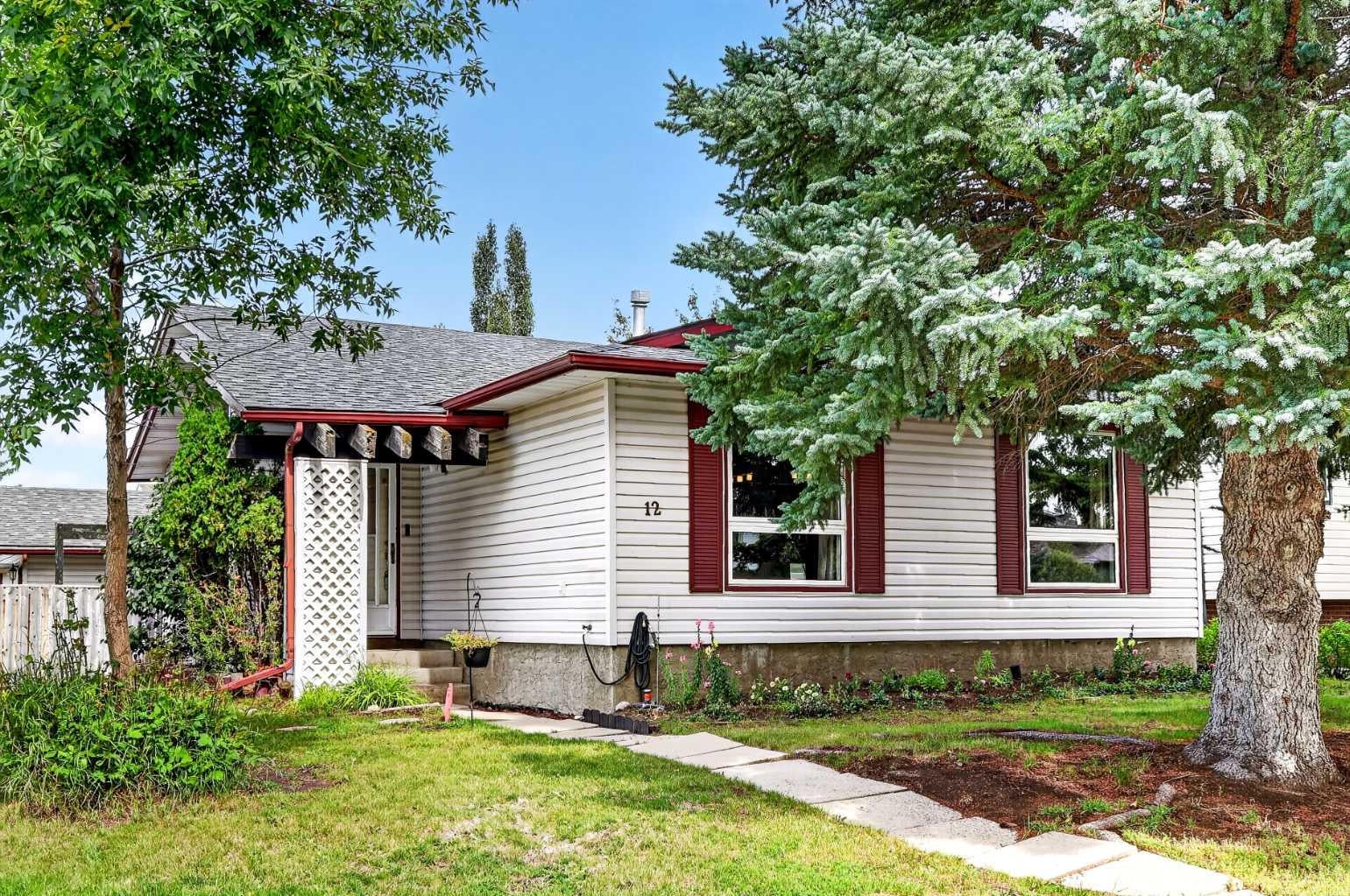 12 Brentwood Drive E