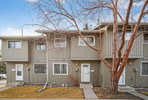 Photo of 6503 Ranchview Drive NW #28, Calgary, AB T3G 1P2 (MLS # A2310360)