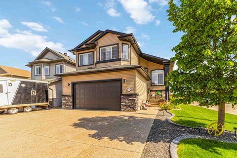 Photo of 209 FIREWEED Crescent, Fort McMurray, AB T9K 0J4 (MLS # A2320561)