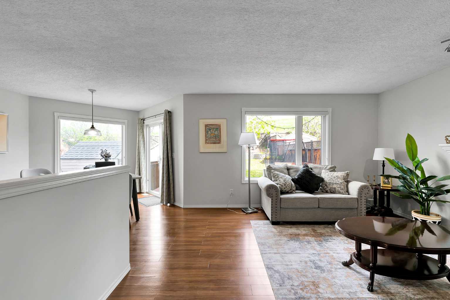 60 Arbour Crest Terrace NW