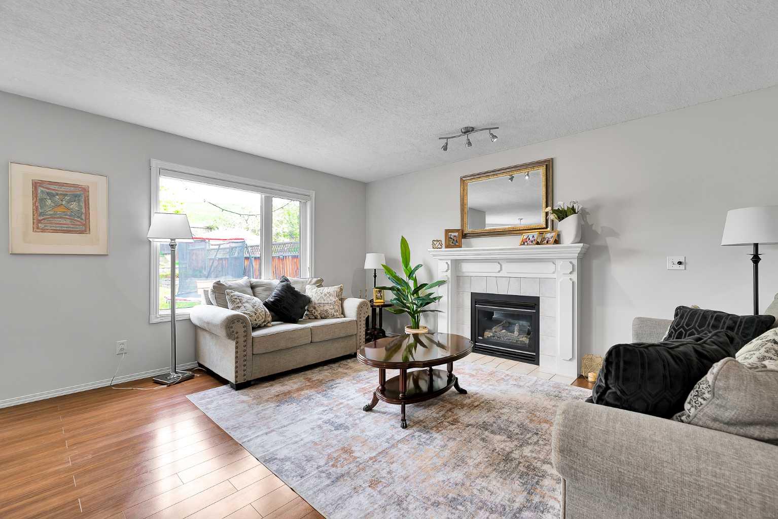 60 Arbour Crest Terrace NW
