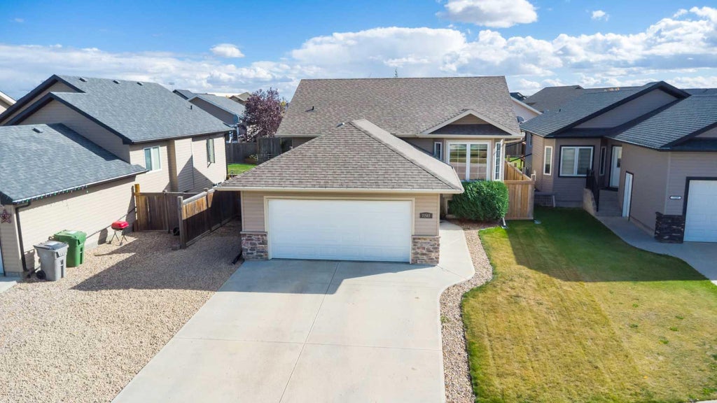Photo of 7207 39A Street, Lloydminster, AB T9V 3M3 (MLS # A2347902)