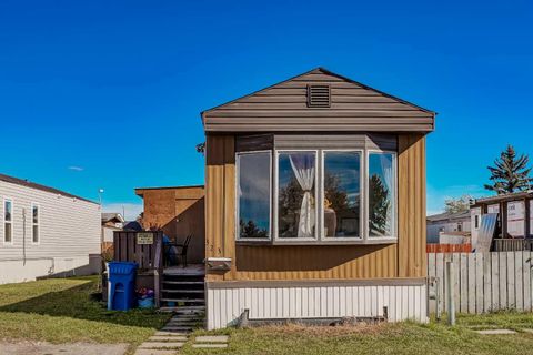 6220 17 Avenue SE 323 Calgary AB T2A 0W6