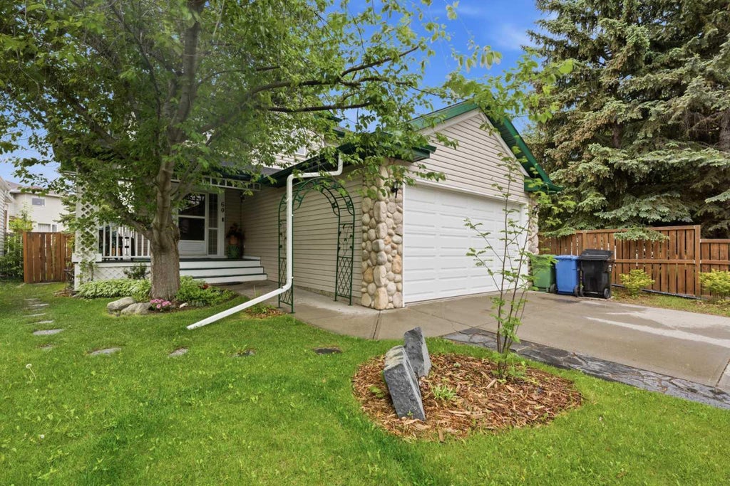 Photo of 60 Chaparral Way SE, Calgary, AB T2X 3K6 (MLS # A2318767)