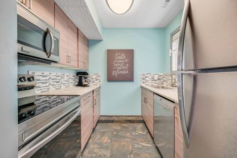 Photo of 2520 Palliser Drive SW #1612, Calgary, AB T2V 4S9 (MLS # A2260915) Photo of 2520 Palliser Drive SW #1612, Calgary, AB T2V 4S9 (MLS # A2260915)