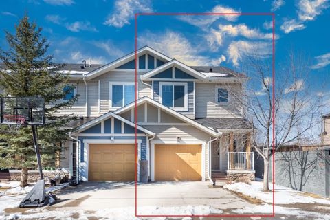 Photo of 27 Sage Hill Common NW, Calgary, AB T3R 0J6 (MLS # A2306530)