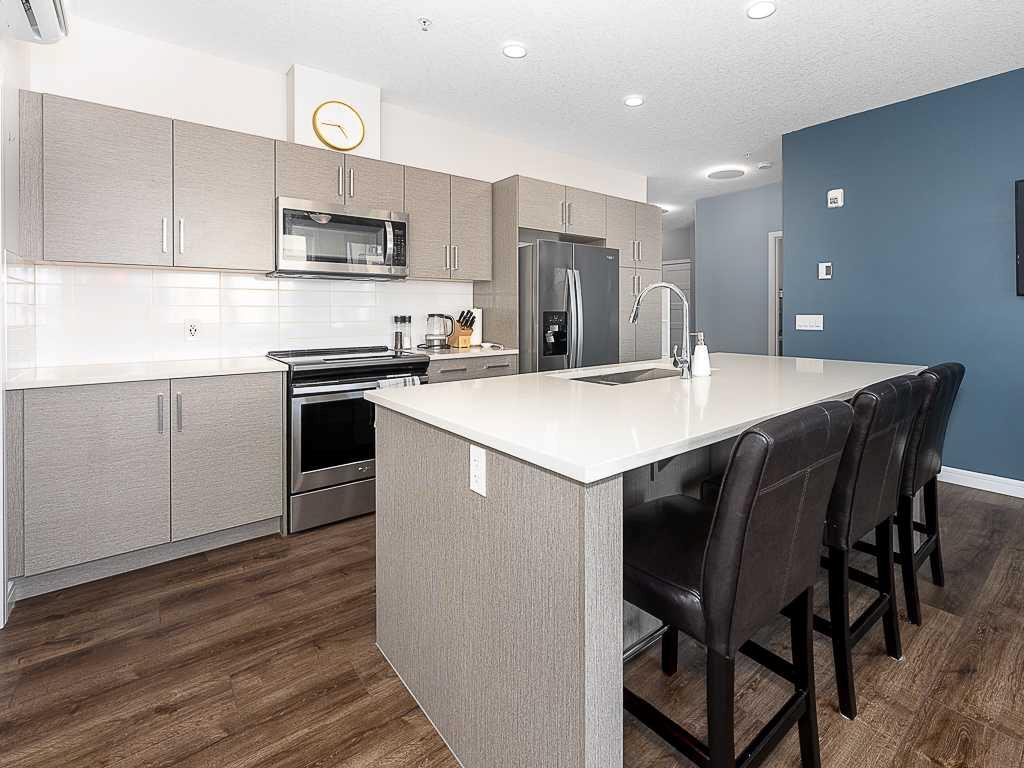 80 Greenbriar Place NW 1202