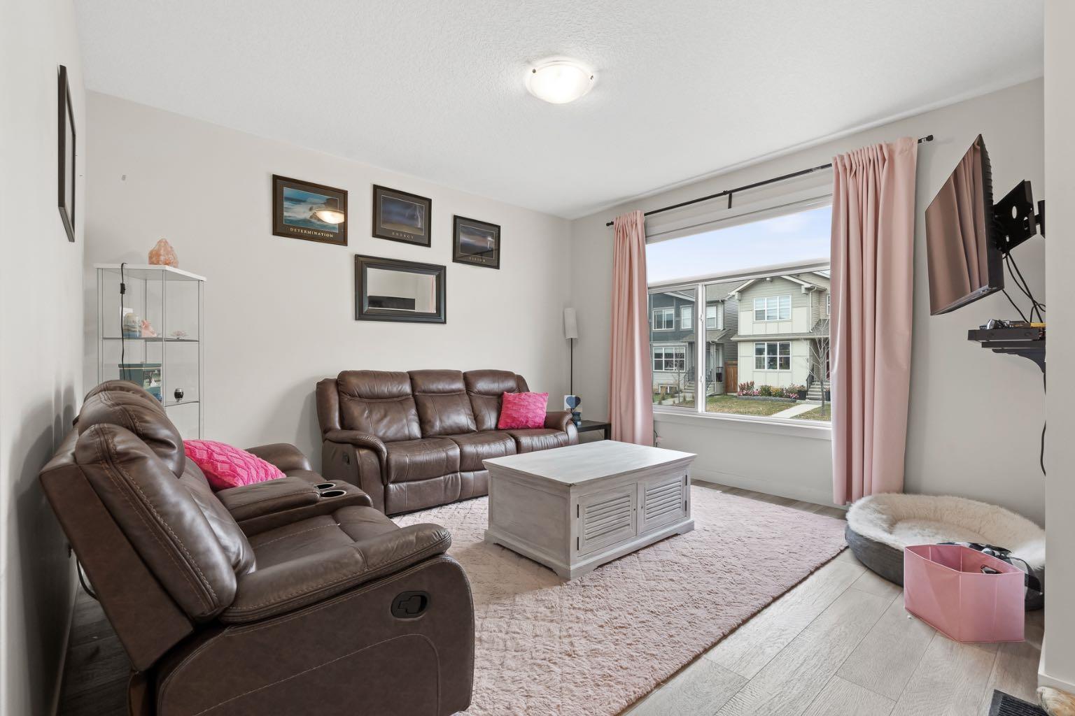 144 Belvedere Green SE