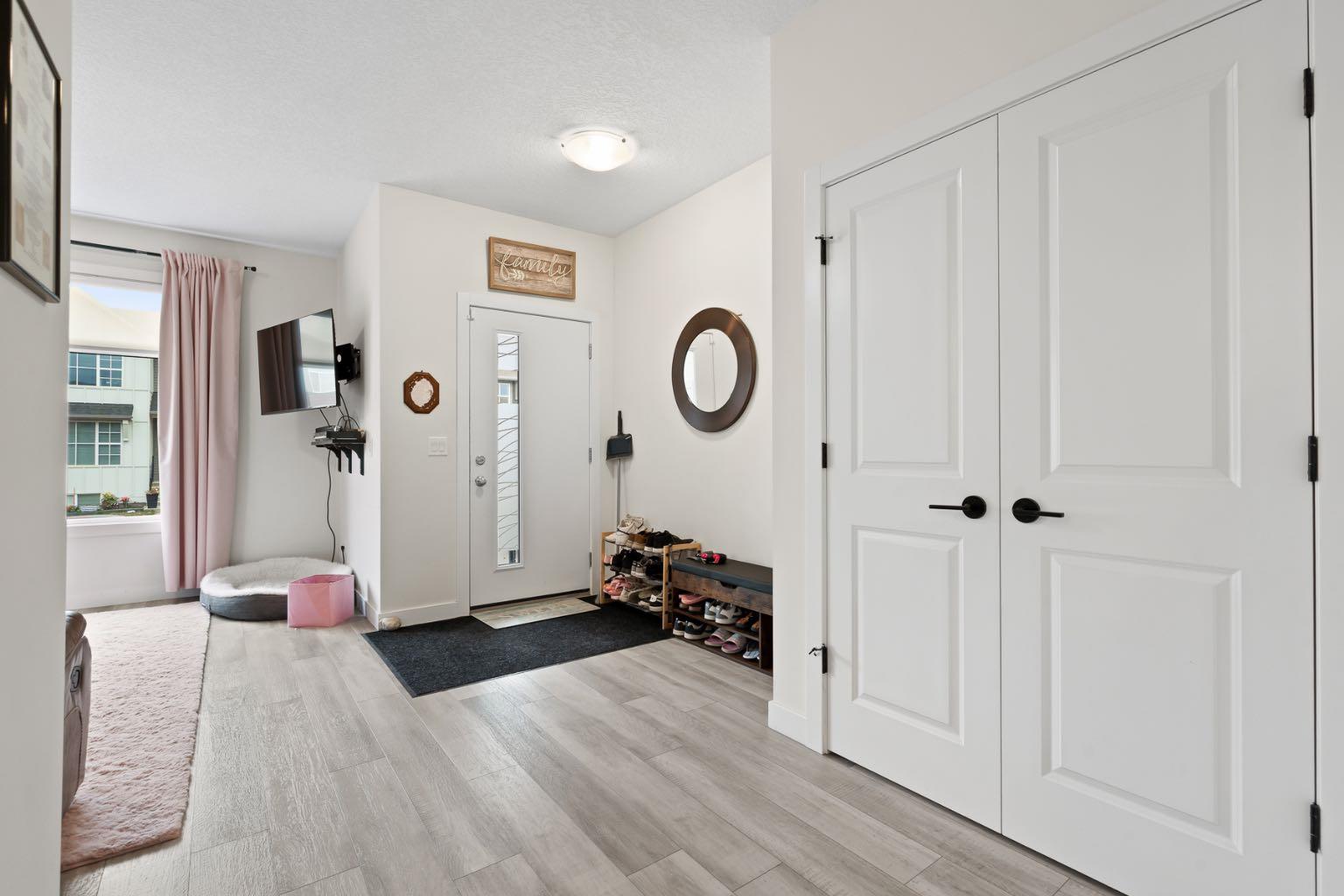 144 Belvedere Green SE