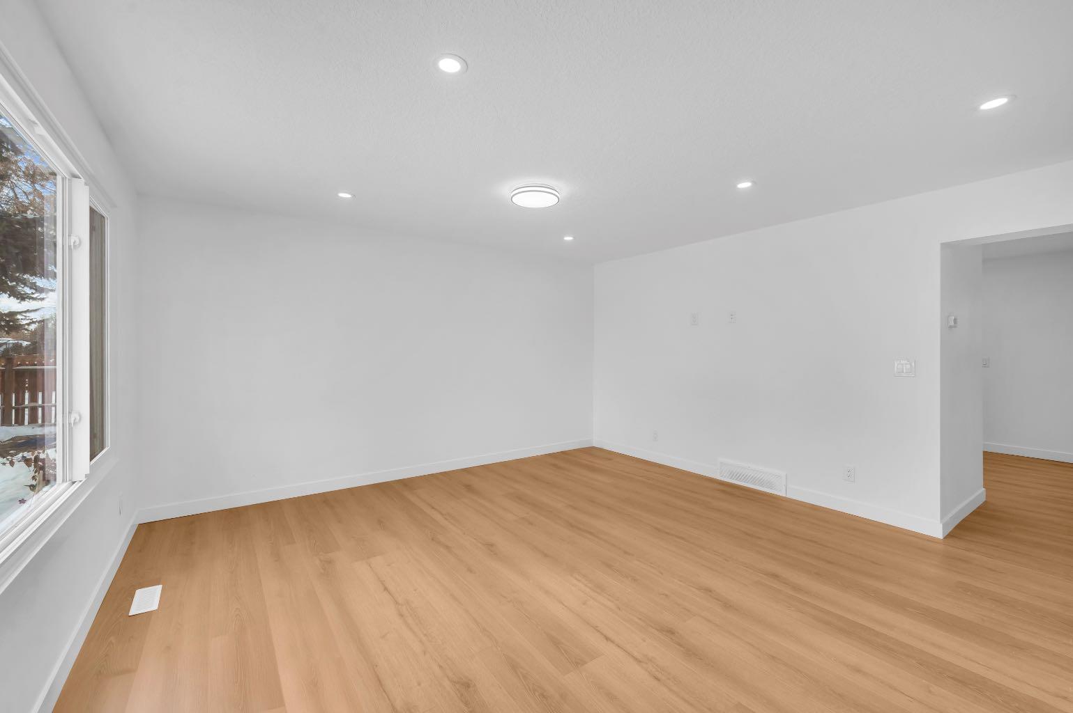 3229 Doverville Crescent SE