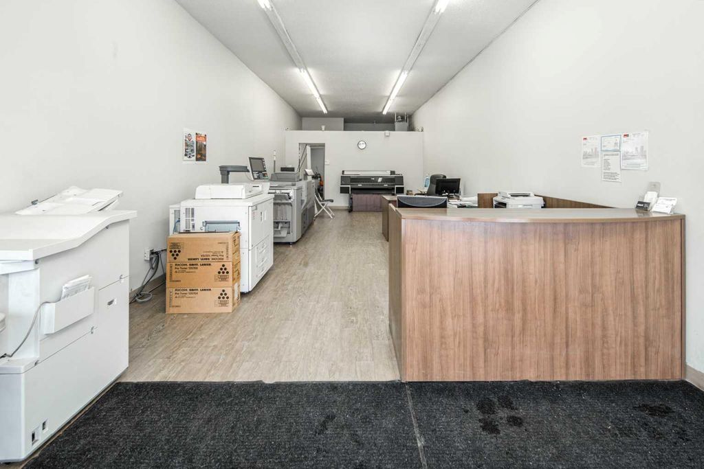 Photo of Print Shop 17 Avenue SW, Calgary, AB T3E 0C1 (MLS # A2276368)