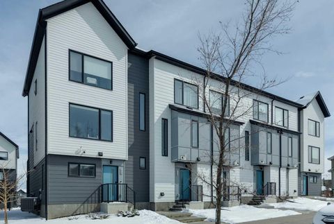 Photo of 579 Evanston Link, Calgary, AB T3P 1S2 (MLS # A2298576)
